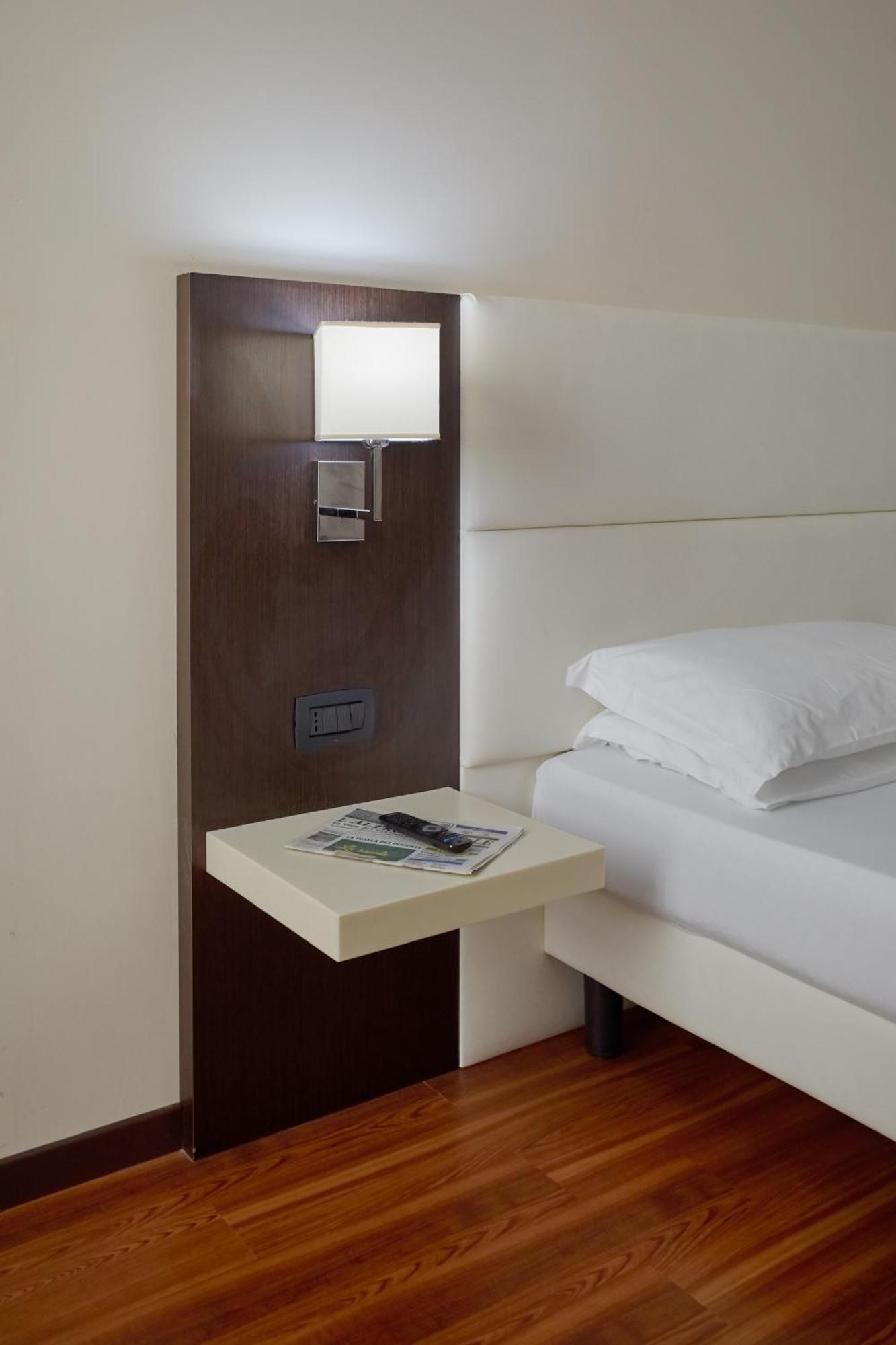 Kona Hotel Verona By Kleos Group Collection 内格拉尔 外观 照片